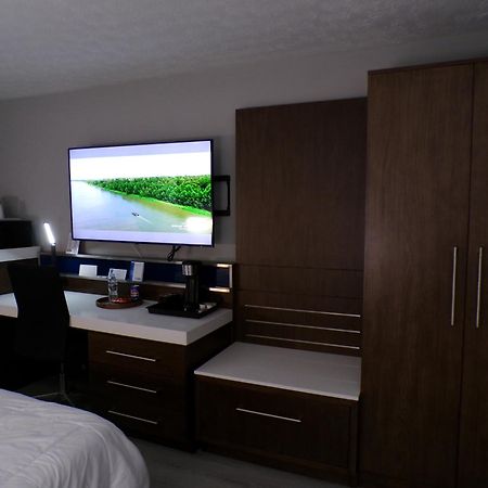 Luxor Inn & Suites, A Travelodge By Wyndham Elkins Exteriér fotografie