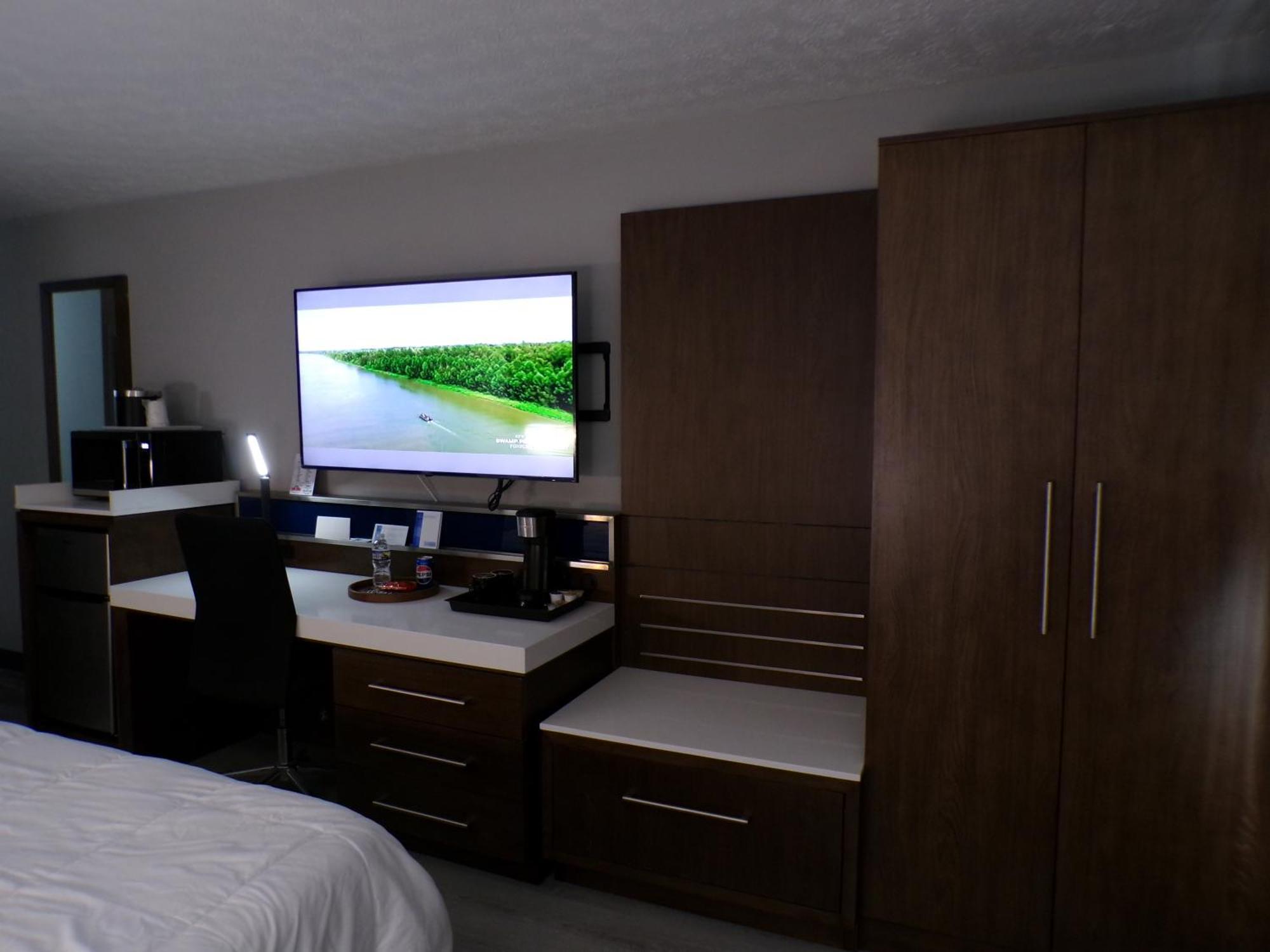 Luxor Inn & Suites, A Travelodge By Wyndham Elkins Exteriér fotografie