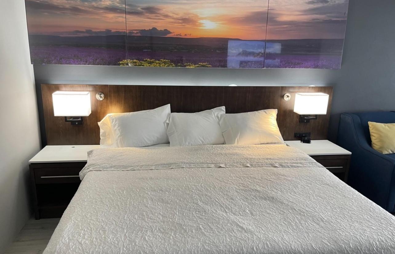 Luxor Inn & Suites, A Travelodge By Wyndham Elkins Exteriér fotografie