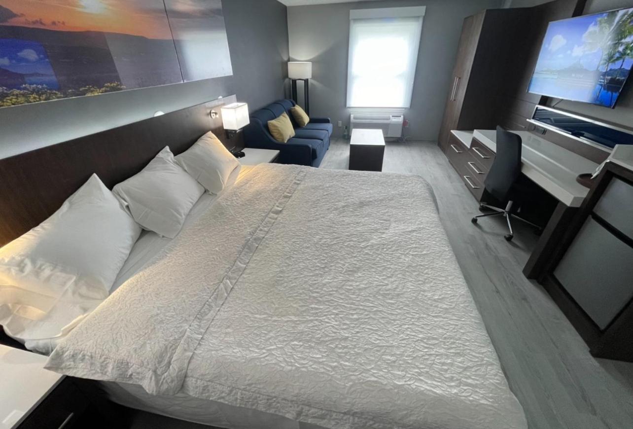 Luxor Inn & Suites, A Travelodge By Wyndham Elkins Exteriér fotografie
