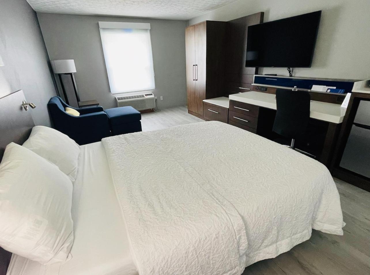 Luxor Inn & Suites, A Travelodge By Wyndham Elkins Exteriér fotografie