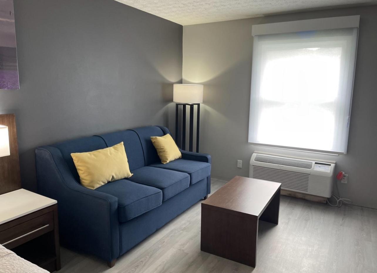 Luxor Inn & Suites, A Travelodge By Wyndham Elkins Exteriér fotografie